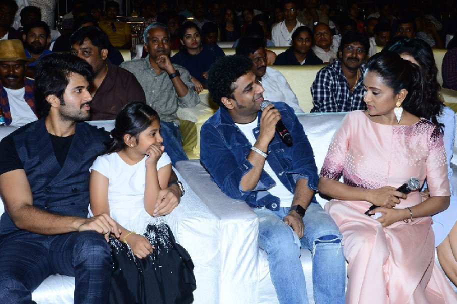 Maharshi-Movie-Pre-Release-Event